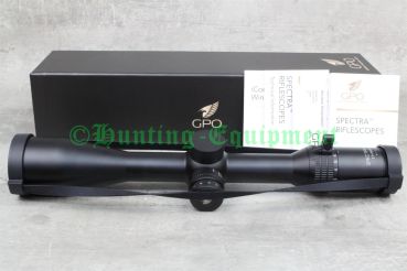 Seitenturm, Höhenverstellung und Parallaxerad (10m bis unendlich) des GPO 2,5-20x50i.